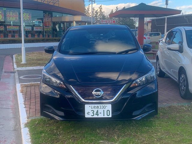 Nissan LEAF 2018-11 195049-1