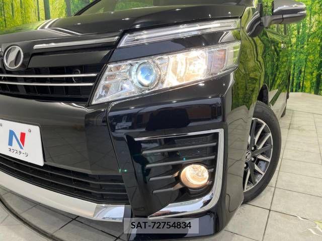 Toyota VOXY 2015-04 206092-13