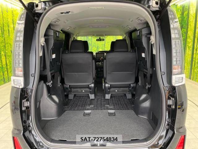 Toyota VOXY 2015-04 206092-11