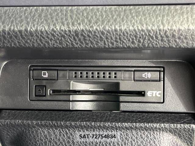 Toyota VOXY 2015-04 206092-5