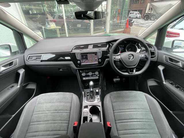 VolksWagen GOLF TOURAN 2016-05 11356-13