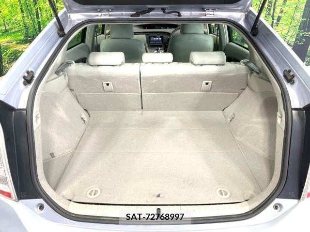 Toyota PRIUS 2009-09 322089-10