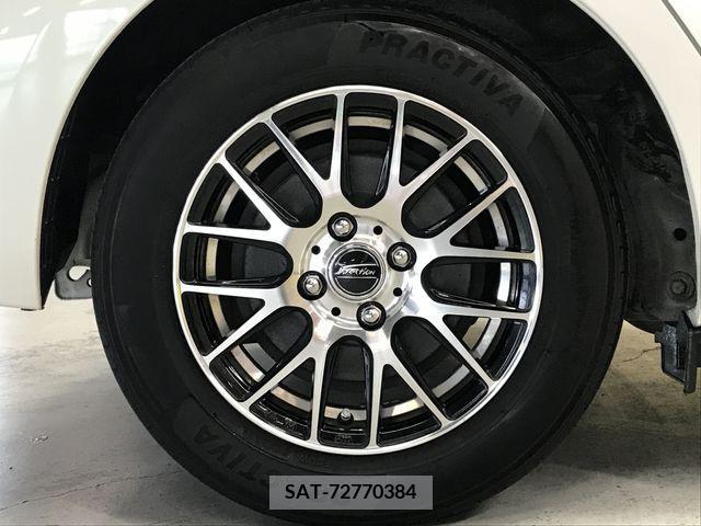 Toyota AQUA 2016-11 340473-26