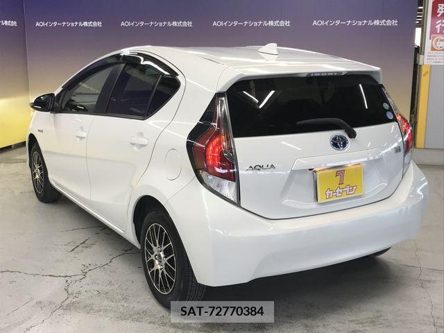 Toyota AQUA 2016-11 340473-13