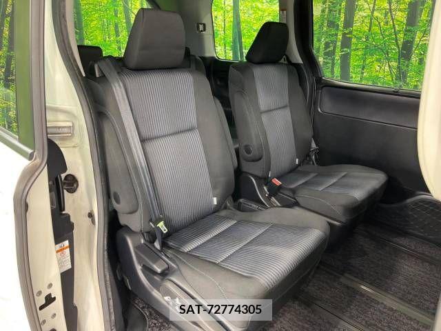 Toyota VOXY 2014-03 246865-9
