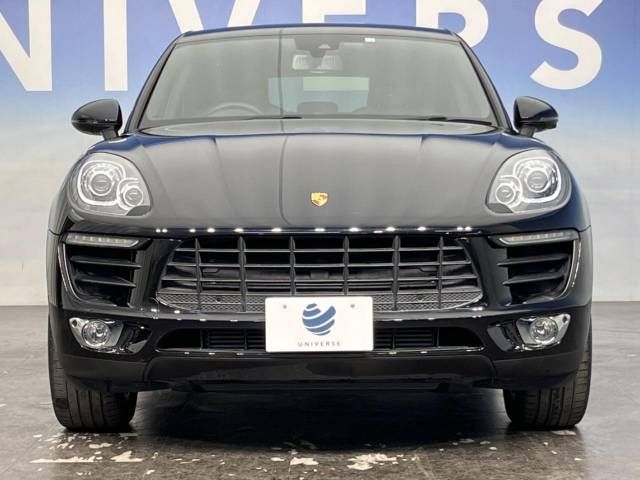 Porsche MACAN 2018-03 18929-11