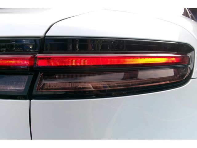 Toyota CROWN 2023-09 21917-19