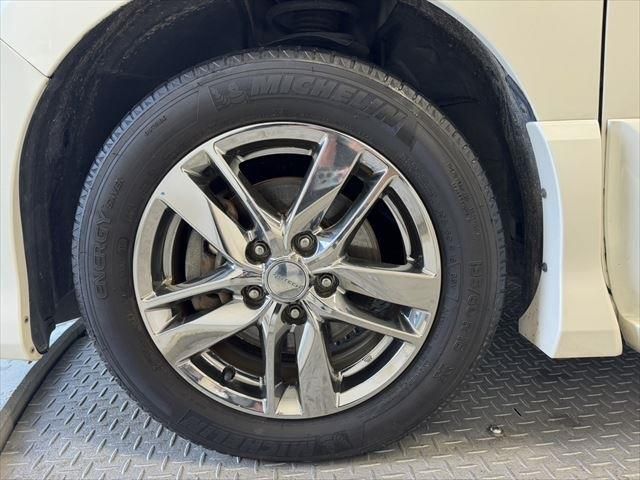 Nissan SERENA 2011-02 194999-16