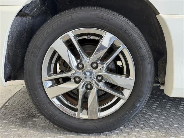 Nissan SERENA 2011-02 194999-15