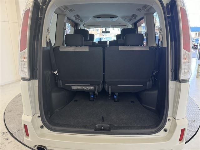 Nissan SERENA 2011-02 194999-25