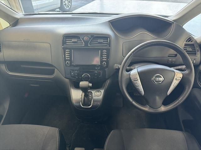 Nissan SERENA 2011-02 194999-18