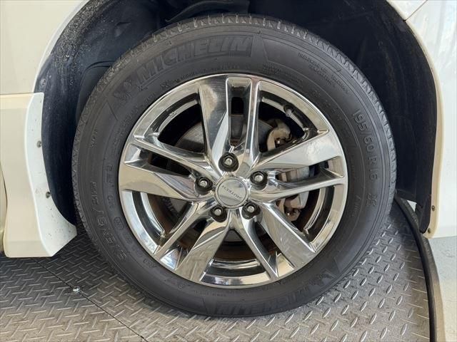 Nissan SERENA 2011-02 194999-17