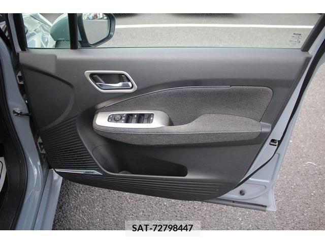 Nissan AURA 2021-10 356677-14