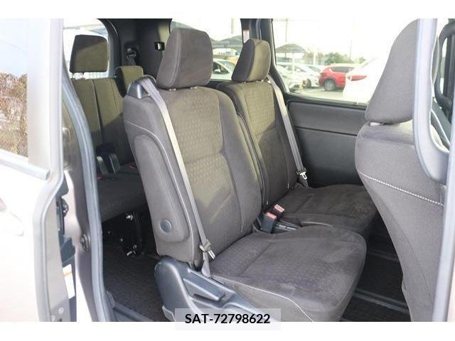 Toyota NOAH HYBRID 2017-10 222277-13