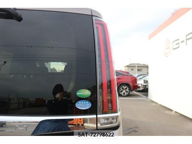 Toyota NOAH HYBRID 2017-10 222277-10