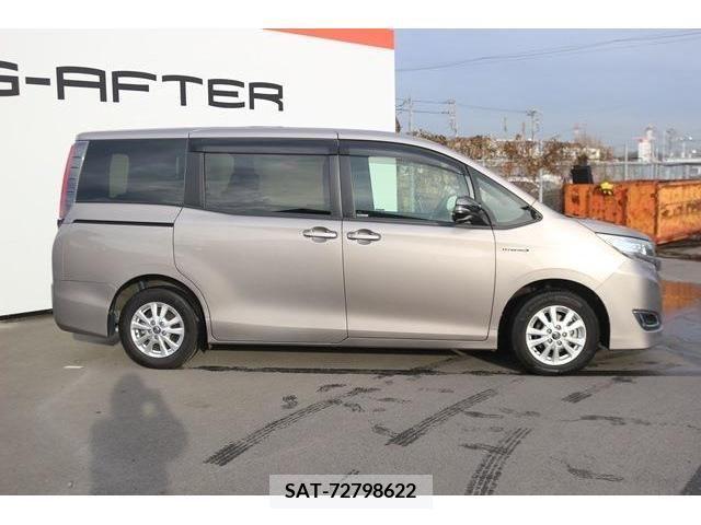 Toyota NOAH HYBRID 2017-10 222277-6