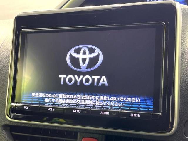 Toyota VOXY HYBRID 2018-07 196650-2