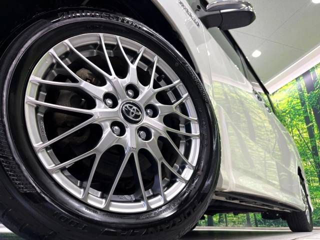 Toyota VOXY HYBRID 2018-07 196650-13