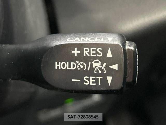 Toyota C-HR 2017-08 357839-4