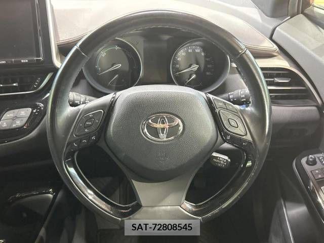 Toyota C-HR 2017-08 357839-11
