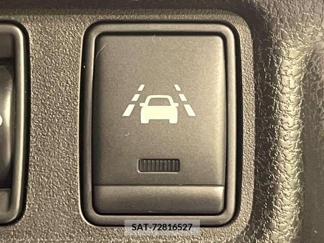 Nissan NOTE 2014-04 377921-6