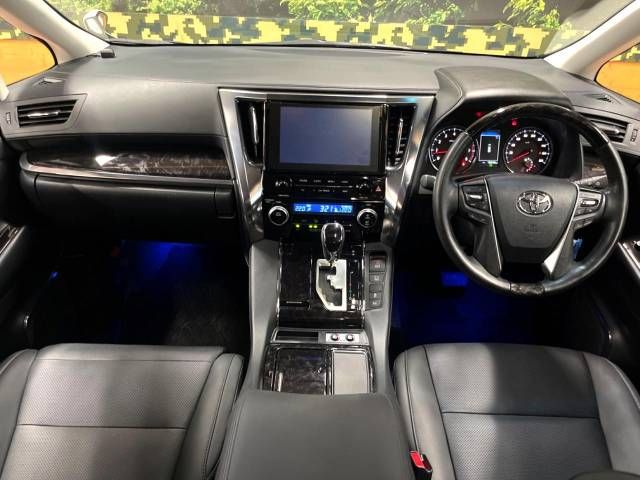 Toyota ALPHARD 2023-01 24821-1