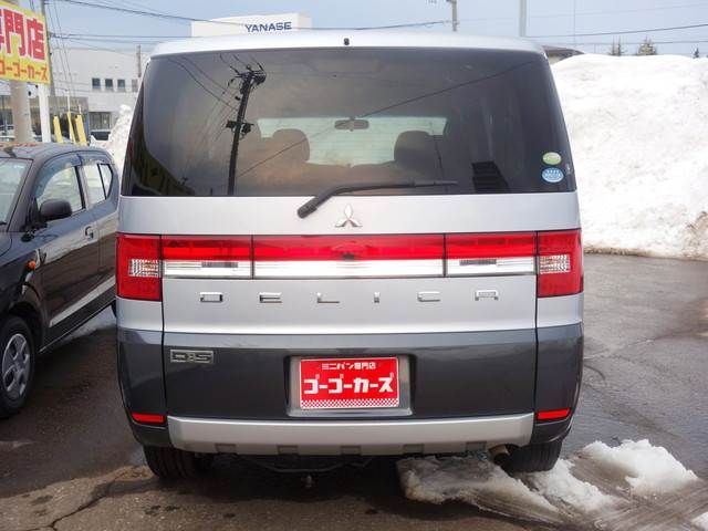 Mitsubishi DELICA D5 2007-10 1659-3