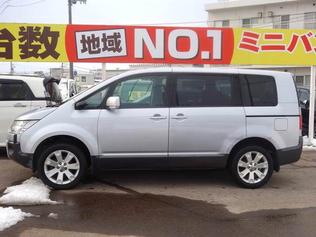 Mitsubishi DELICA D5 2007-10 1659-5