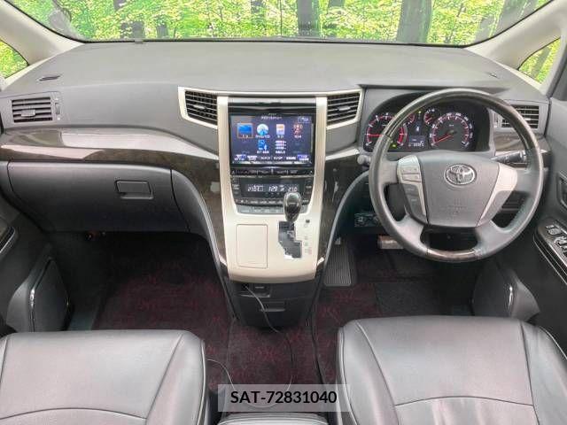 Toyota VELLFIRE 2013-11 213997-1