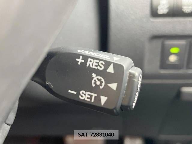 Toyota VELLFIRE 2013-11 213997-9