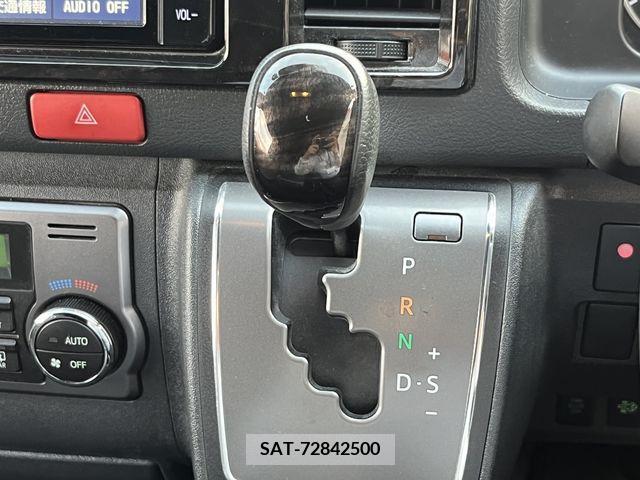 Toyota REGIUSACE VAN 2019-09 324468-18