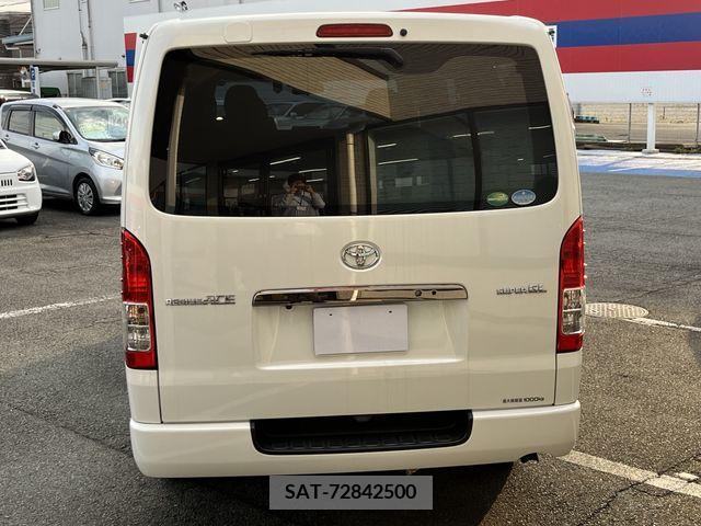Toyota REGIUSACE VAN 2019-09 324468-5