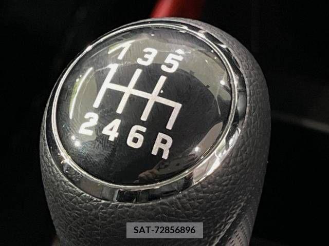 Suzuki SWIFT 2023-02 331398-2