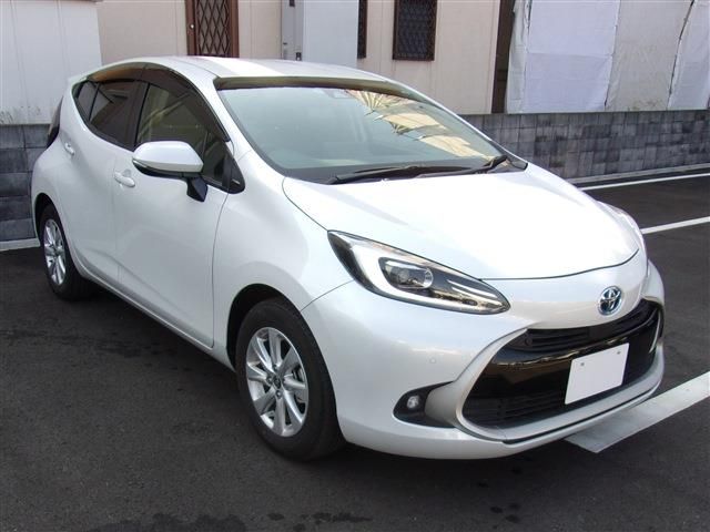 Toyota AQUA 2021-09 185681-3