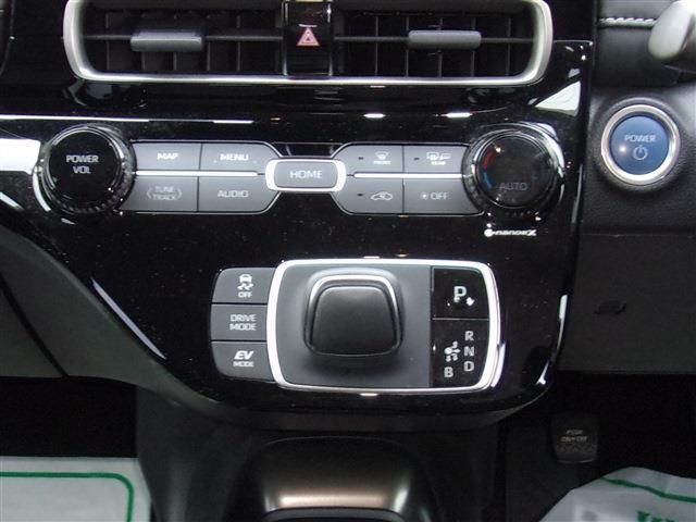 Toyota AQUA 2021-09 185681-17