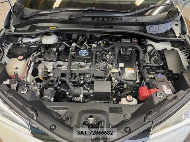 Toyota C-HR 2018-04 294917-18