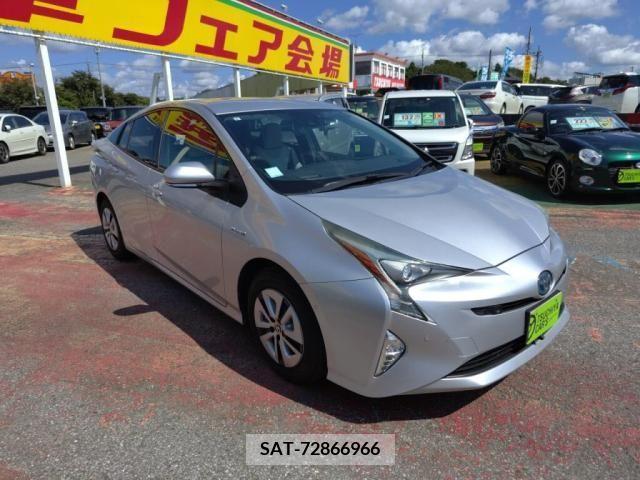 Toyota PRIUS 2015-12 366651-8