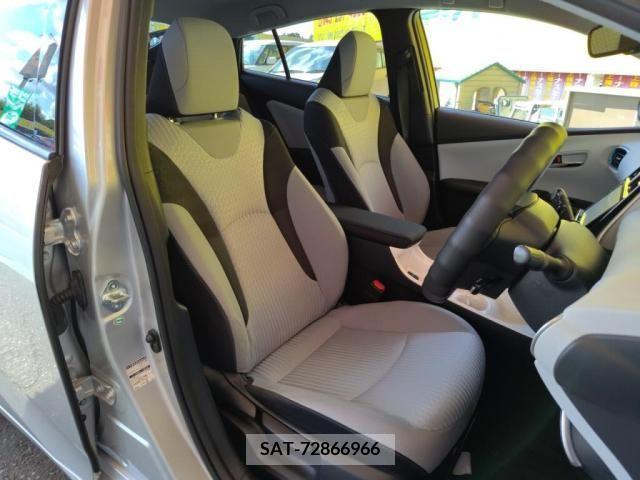 Toyota PRIUS 2015-12 366651-12