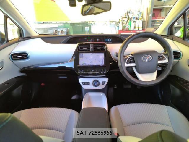 Toyota PRIUS 2015-12 366651-2