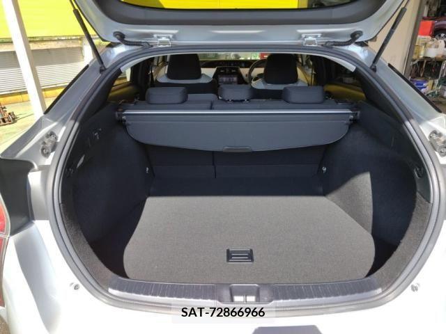 Toyota PRIUS 2015-12 366651-23
