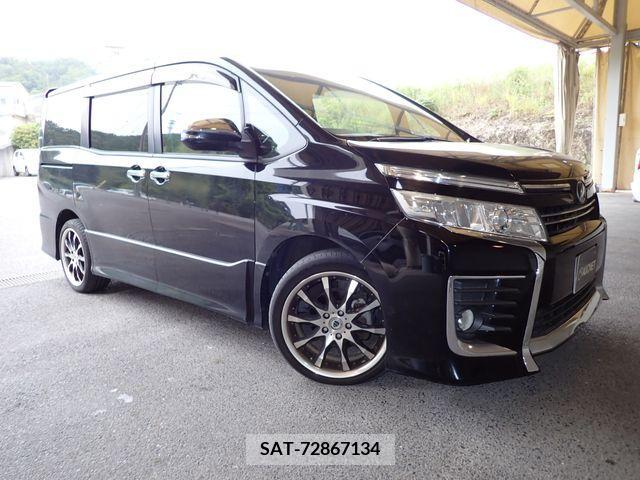 Toyota VOXY 2015-12 370474-0