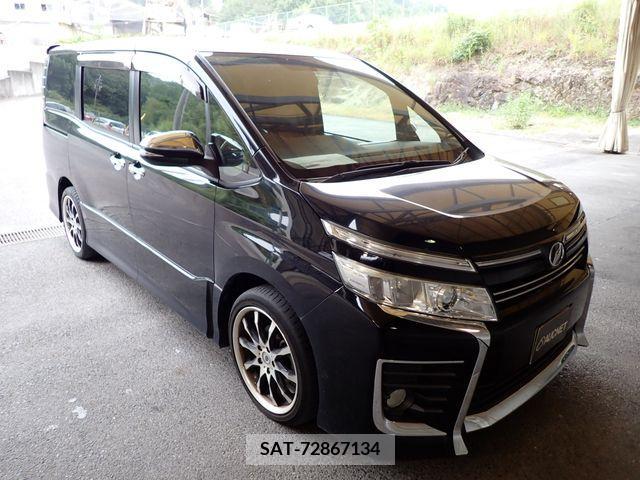 Toyota VOXY 2015-12 370474-3
