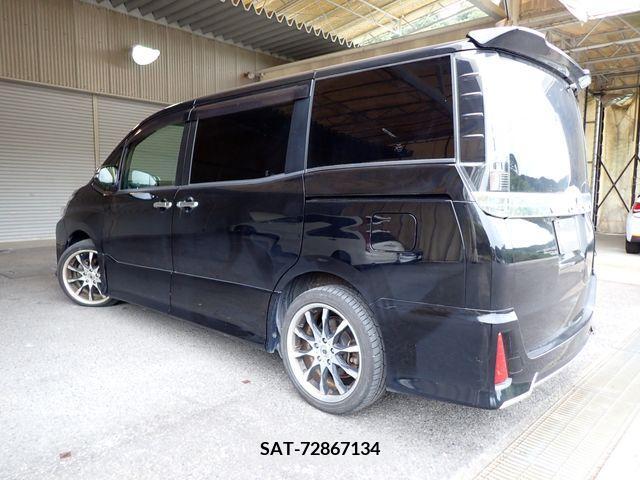 Toyota VOXY 2015-12 370474-2