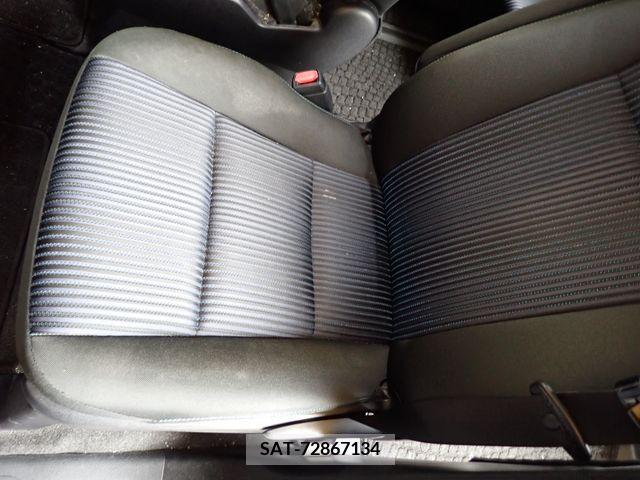 Toyota VOXY 2015-12 370474-21