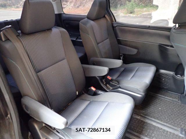 Toyota VOXY 2015-12 370474-18