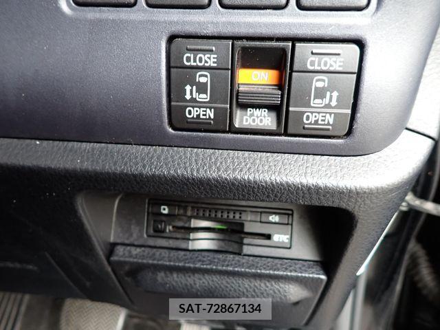 Toyota VOXY 2015-12 370474-16