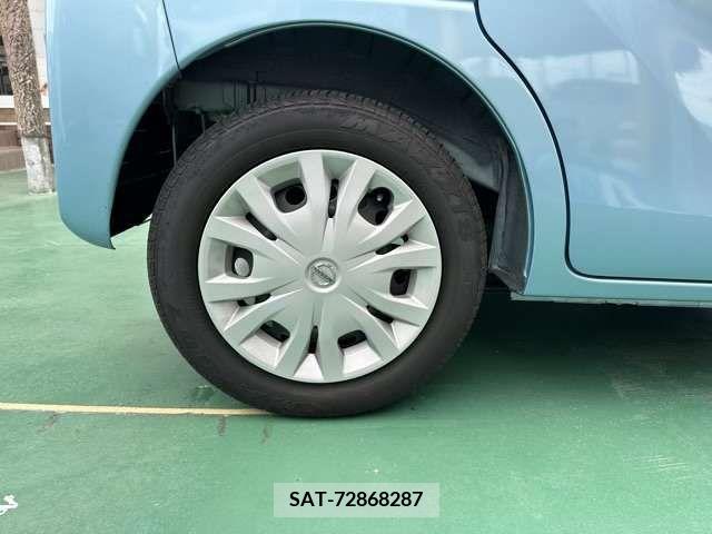 Nissan ROOX 2018-08 323879-9