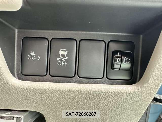 Nissan ROOX 2018-08 323879-13