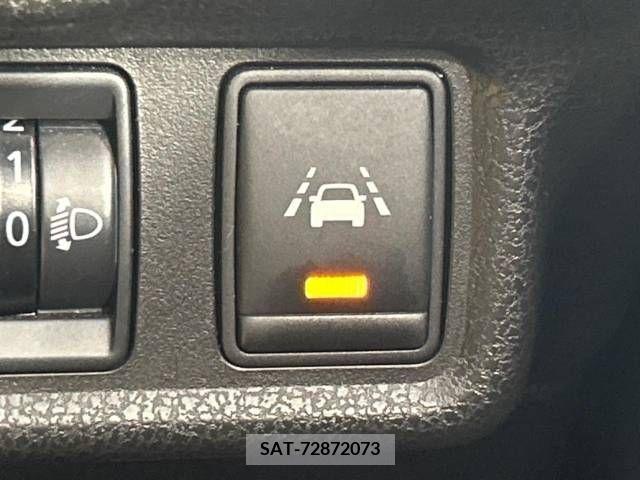 Nissan NOTE 2014-05 365361-5