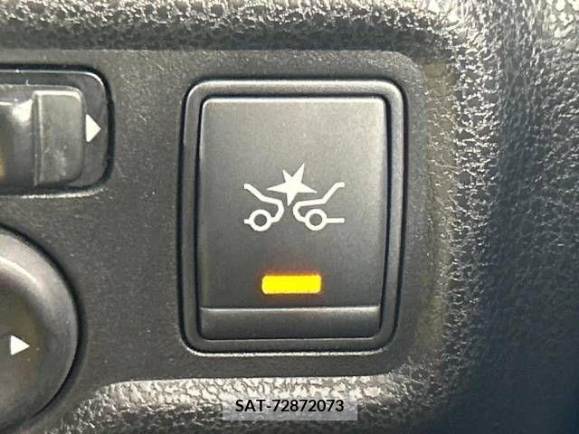 Nissan NOTE 2014-05 365361-4